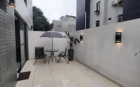 Flat 150m da Praia do Bessa Térreo com Área Externa